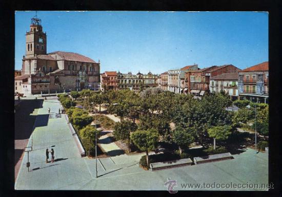 Postales: Medina del Campo. *Plaza Mayor* Ed. Arribas n&ordm; 2003. Nueva.