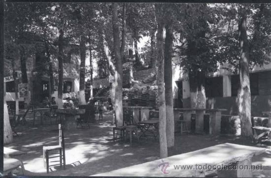 Postales: SOTILLO DE LA ADRADA (&Aacute;VILA).- MERENDERO DE LA PISCINA