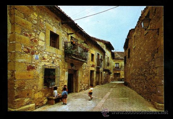 Postales: Pedraza de la Sierra. *Calle Procuradores* Ed. Sicilia. Gofrada. Nueva.