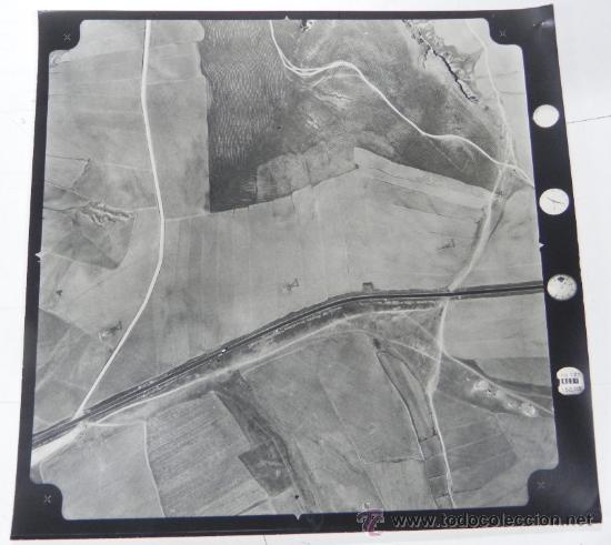 Postales: ANTIGUA FOTOGRAFIA AEREA DE CARRETERA LABAJOS A SANCHIDRIAN, AVILA, FOTO DE LA COMPA&Ntilde;IA ESPA&Ntilde;OLA DE