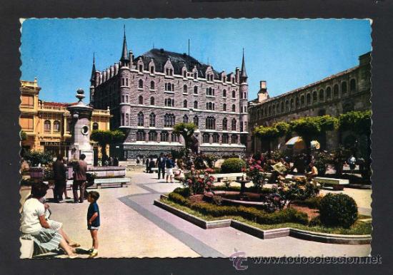 Postales: Le&oacute;n. *Edificio de la Caja...*  Ed. G. Garrabella - SRC n&ordm; 18. Troquelada. Nueva. - Foto 1