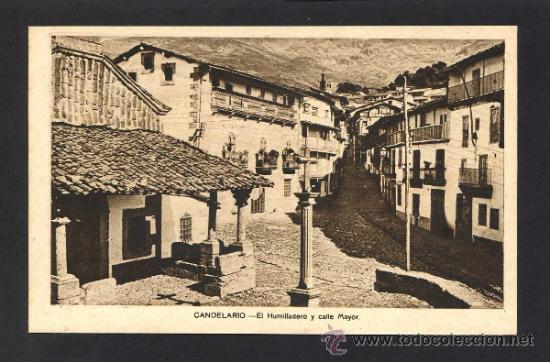 Postales: Candelario. *El Humiladero y calle Mayor*  Ed. Rieusset. Nueva.