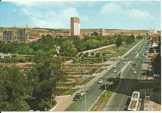Postales: VALLADOLID.-VISTA PARCIAL Y JARDINES DE LA ROSALEDA.-GARCIA GARRABELLA