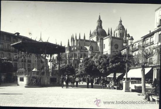 Postales: SEGOVIA.- CATEDRAL Y PLAZA DE FRANCO