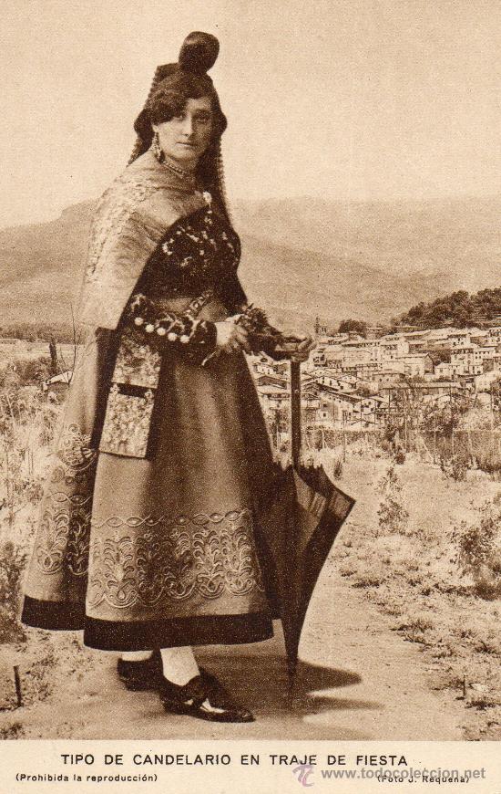Postkarten: Candelario. Traje de fiesta. Fot. J. Requena