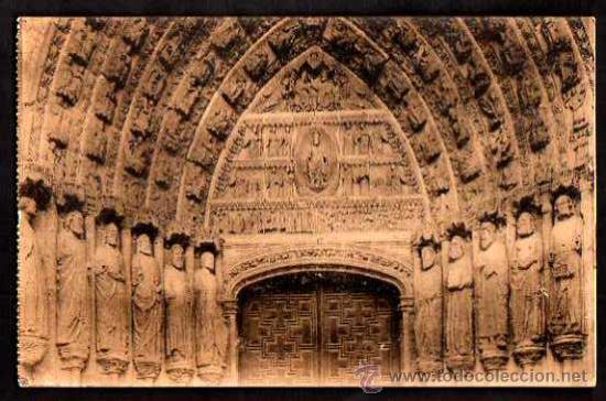 Postales: 6. Avila. Catedral . Puerta lateral. L. Roisin. No circulada.