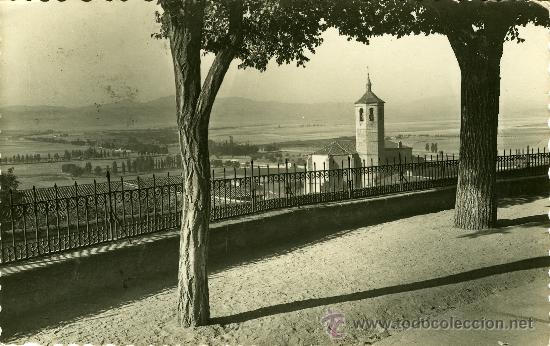 Postales: 37. Avila. Iglesia de Santiago. Ediciones Garc&iacute;a Garabella- Circulada en 1955