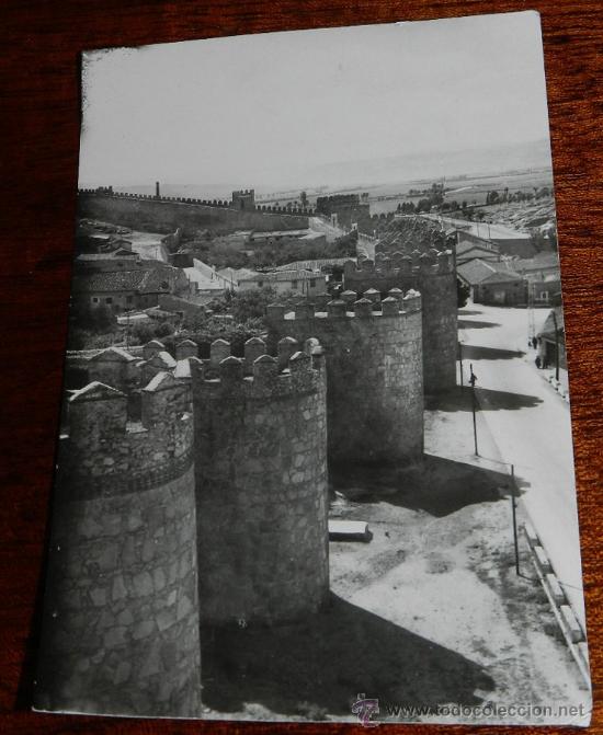 Postales: ANTIGUA FOTO POSTAL DE AVILA, N. 16, MURALLAS,  HELITIOPIA ARTISTICA ESPA&Ntilde;OLA, NO CIRCULADA.