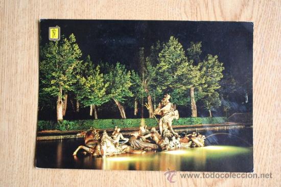 Postales: La Granja de San Ildefonso. Fuente de Neptuno. Vista nocturna.