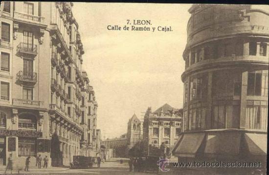 Postales: LE&Oacute;N.- CALLE DE RAMON Y CAJAL - Foto 1