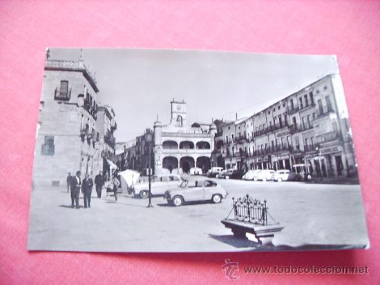 Postales: CIUDAD RODRIGO -PLAZA DEL GENERALISIMO- - Foto 1