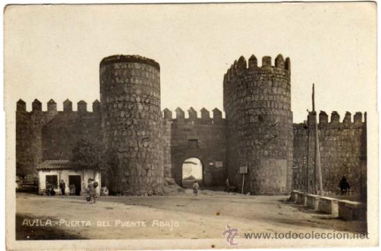 Postales: BONITA POSTAL - AVILA - PUERTA DEL PUENTE ADAJO - AMBIENTADA
