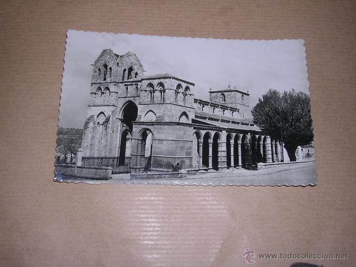 Postales: 216 - AVILA IGLESIA SAN VICENTE EDC. AISA 14X9 CM.