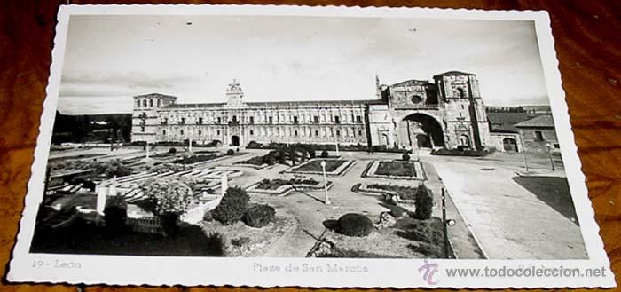 Postales: ANTIGUA POSTAL DE LEON - PLAZA DE SAN MARCOS - ED. ARRIBAS - SIN CIRCULAR