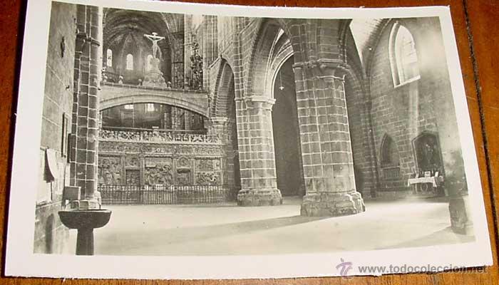 Postales: ANTIGUA FOTO POSTAL DE AVILA - TRASCORO Y NAVE MAYOR DE LA CATEDRAL - ED. GARCIA GARRABELLA - NO CIR