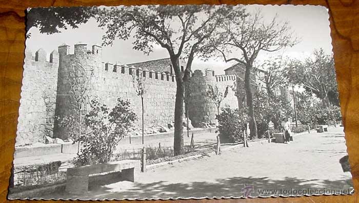 Postales: ANTIGUA FOTO POSTAL DE AVILA - JARDINES DEL PASEO DEL RASTRO . GARRABELLA - SIN CIRCULAR