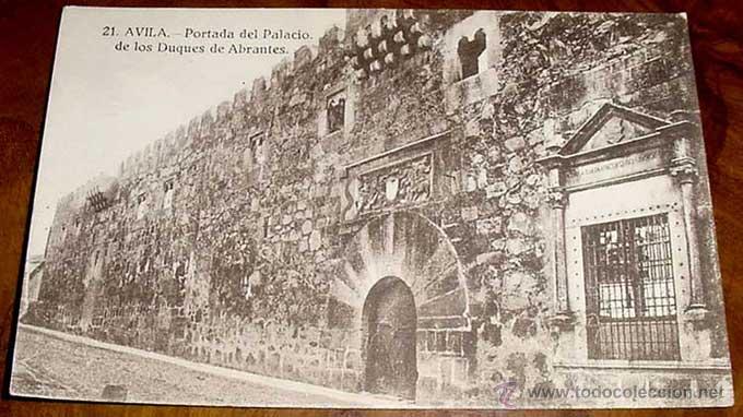 Postales: ANTIGUA POSTAL DE AVILA, PORTADA DEL PALACIO DE LOS DUQUES DE ABRANTES - FOTO MAYORAL ENCINAR - ESCR