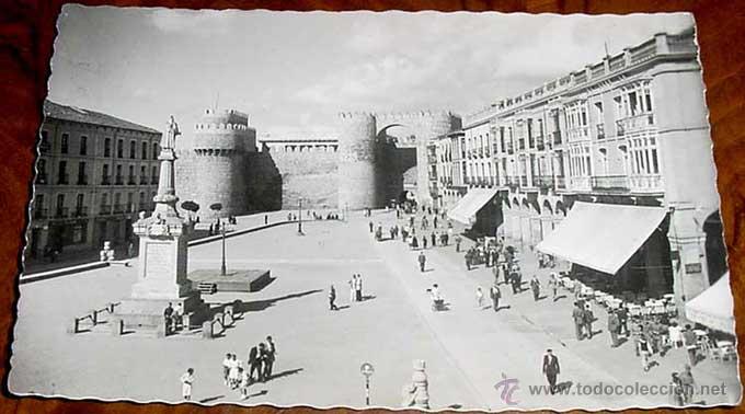 Postales: ANTIGUA POSTAL DE AVILA, PLAZA DE SANTA TERESA . CIRCULADA - GARRABELLA