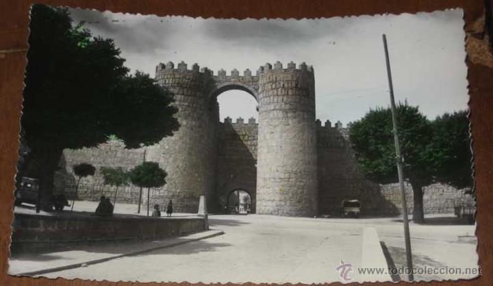 Postales: ANTIGUA FOTO POSTAL DE AVILA - MURALLA, PUERTA DE S. VICENTE - N&ordm; 10 - ED. ARTIGOT - NO CIRCULADA.