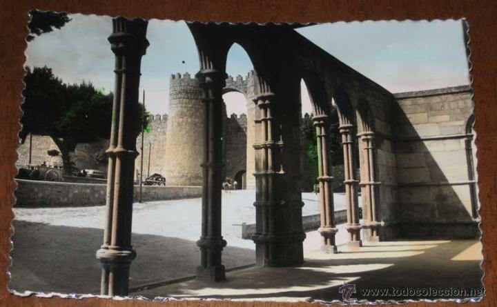 Postales: ANTIGUA FOTO POSTAL COLOREADA DE AVILA - CLAUSTRO DE LA BASILICA DE SAN VICENTE - N&ordm; 47 - ED. ARTIGO