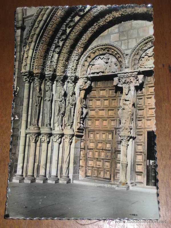 Postales: ANTIGUA FOTO POSTAL COLOREADA DE AVILA - N&ordm; 32 - PUERTA ROMANICA DE S. VICENTE - ED. ARTIGOT - NO CI