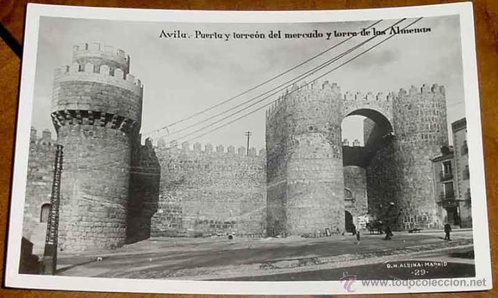 Postales: ANTIGUA FOTO POSTAL DE AVILA - PUERTA Y TORREON DEL MERCADO Y TORRE DE LAS ALMENAS - CIRCULADA EN 19