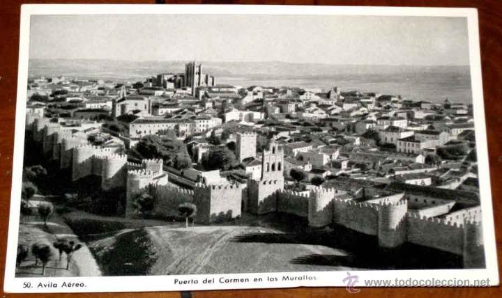 Postales: ANTIGUA FOTO POSTAL DE AVILA AEREA. PUERTA DEL CARMEN EN LAS MURALLAS - EDICIONES AEROTECNICA - SIN