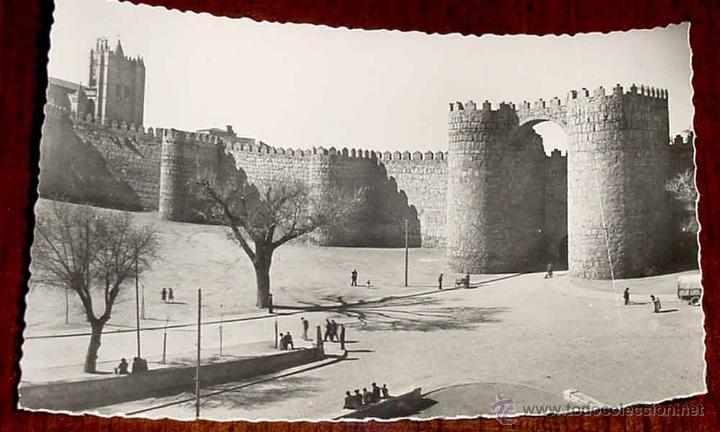 Postales: ANTIGUA FOTO POSTAL DE AVILA - PUERTA DE SAN VICENTE Y CATEDRA . GARRABELLA . SIN CIRCULAR