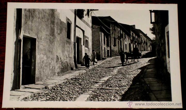 Postales: ANTIGUA FOTO POSTAL DE AVILA - UN CALLE - ED. GARCIA GARRABELLA - NO CIRCULADA.