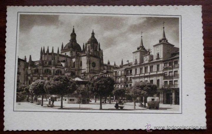 Postales: ANTIGUA POSTAL DE SEGOVIA.- PLAZA DEL GENERALISIMO.- SIN CIRCULAR .- GARC&Iacute;A GARRABELLA