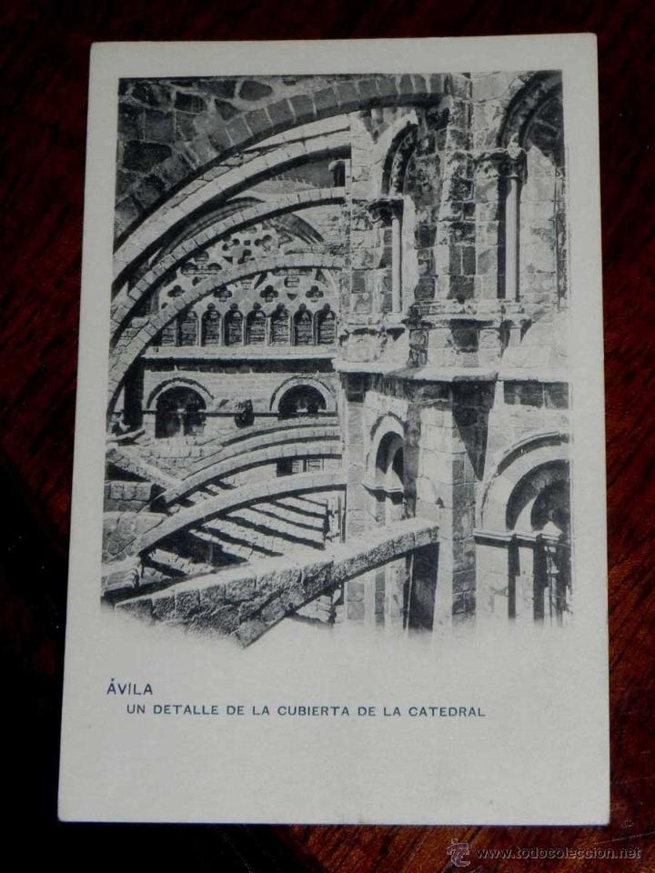 Postales: ANTIGUA POSTAL - AVILA - UN DETALLE DE LA CUBIERTA DE LA CATEDRAL - HAUSER Y MENET - SIN DIVIDIR - S