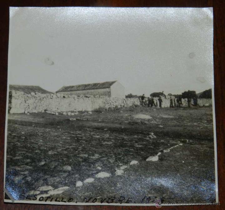 Postales: ANTIGUA FOTOGRAFIA DE SOTILLO DE LA ADRADA, AVILA, 1925, MIDE 8,5 X 8,5 CMS