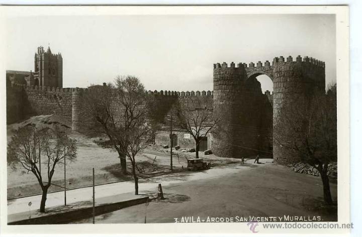 Postales: POSTAL AVILA ARCO DE SAN VICENTE Y MURALLAS