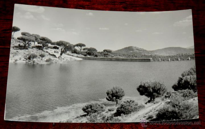 Postales: FOTO POSTAL DE HOYO DE PINARES (Avila) PANTANO Y PRESA, Ed. Paris n&ordm; 8, CIRCULADA
