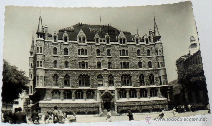 Postales: POSTAL LE&Oacute;N EDIFICIO DE LA CAJA DE AHORROS EDICIONES ARRIBAS - Foto 1