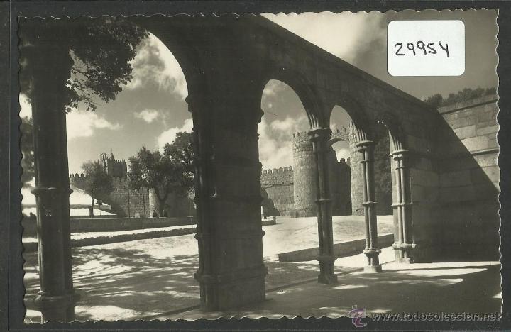 Postales: AVILA - 9 - CLAUSTRO DE LA BASILICA DE SAN VICENTE - ED&middot; GARCIA GARRABELLA - (29954)