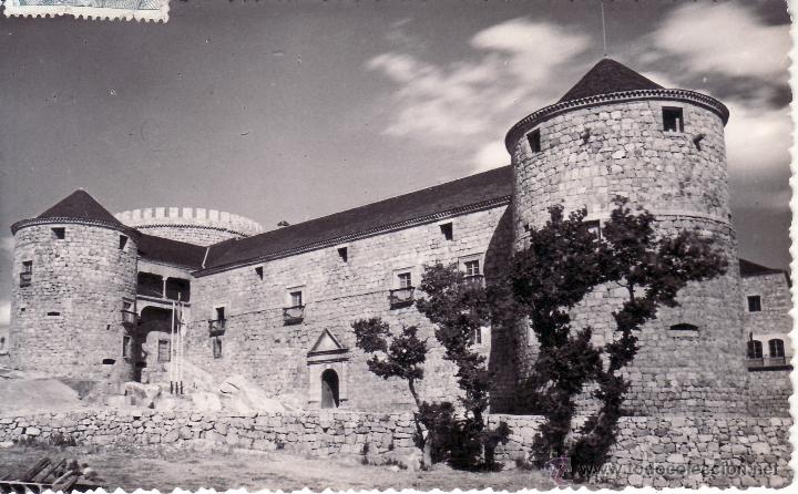 Postales: AVILA - NAVAS DEL MARQU&Eacute;S - ESCUELA NACIONAL DE INSTRUCTORAS ISABEL CATOLICA. SECCION FEMENINA FET