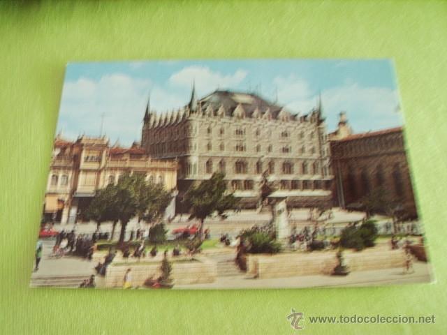 Postales: LEON -- EDIFICIO DE LA CAJA DE AHORROS Y MONTE DE PIEDAD --