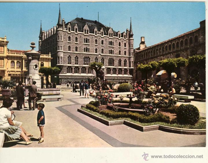 Postales: MAGNIFICA POSTAL PLAZA Y EDIFICIO DE LA CAGA DE AHORROS Y MONTE DE PIEDAD DE LEON