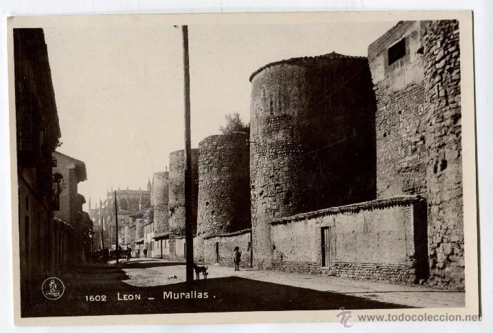Postales: Le&oacute;n - Murallas. 1602 Ediciones Unique - Foto 1