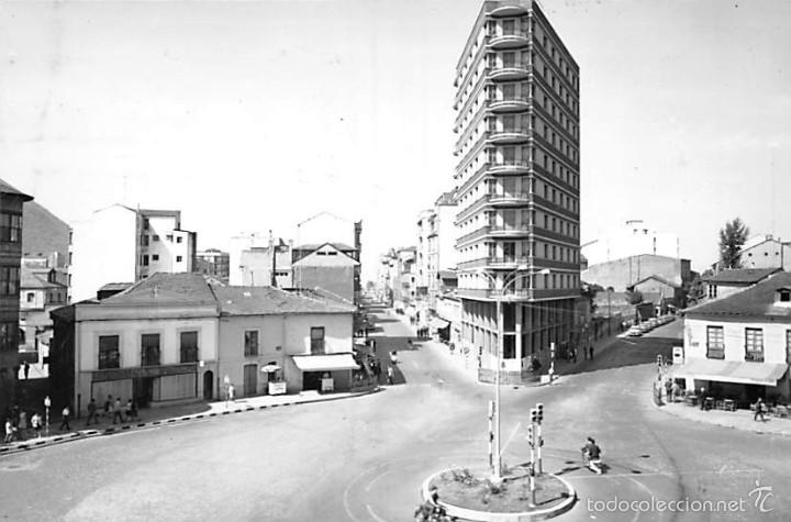 Postales: PONFERRADA (LE&Oacute;N).- PLAZA LAZURTEGUI - Foto 1