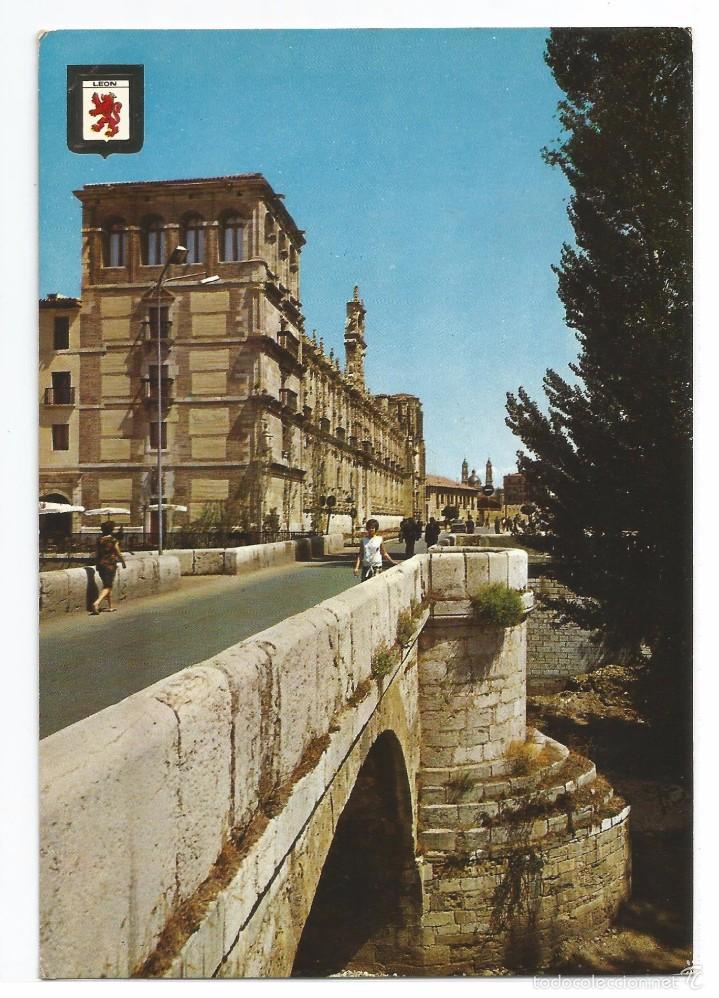 Postales: LEON .- VISTA PARCIAL PUENTE ROMANO Y HOSTAL SAN MARCOS .- ESCUDO DE ORO N&ordm; 33
