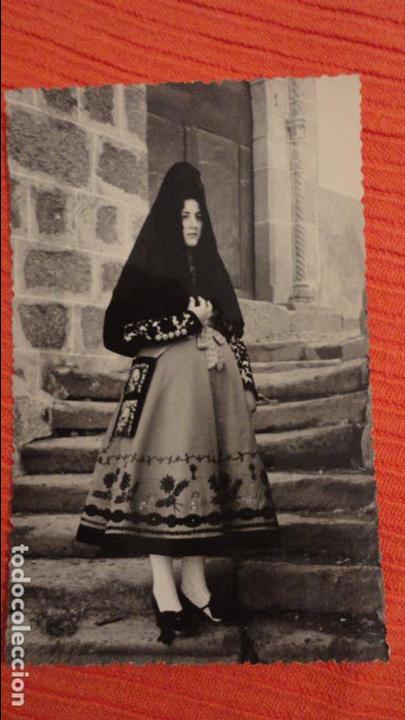 Postales: ANTIGUA POSTAL.TRAJE TIPICO,CANDELARIO.SALAMANCA.MONTAGUT.