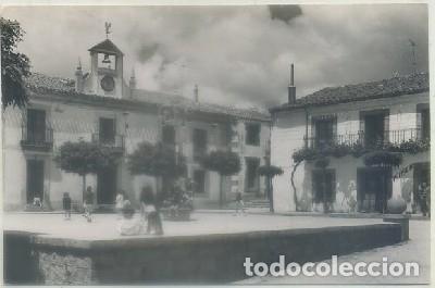 Postales: POSTAL DE AVILA. NAVALPERAL DE PINARES. PZA. MAYOR Y AYUNTAMIENTO   P-CASTLE-996