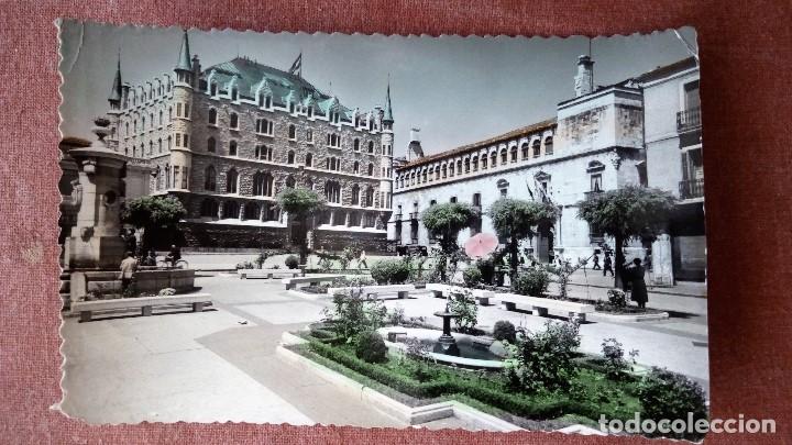 Postales: ANTIGUA POSTAL, LEON PLAZA SAN MARCELO Y DIPUTACION, COLOREADA, A&Ntilde;OS 50