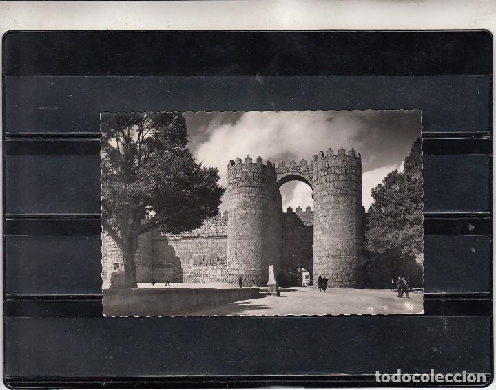 Postales: 3. AVILA. PUERTA DE SAN VICENTE