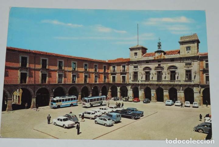 Postales: FOTO POSTAL DE AVILA. N. 57. PLAZA DE LA VICTORIA Y AYUNTAMIENTO. EDICIONES GARCIA GARRABELLA. NO CI