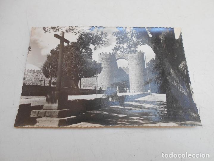 Postales: POSTAL DE AVILA PUERTA DE SAN VICENTE A&Ntilde;O 1953