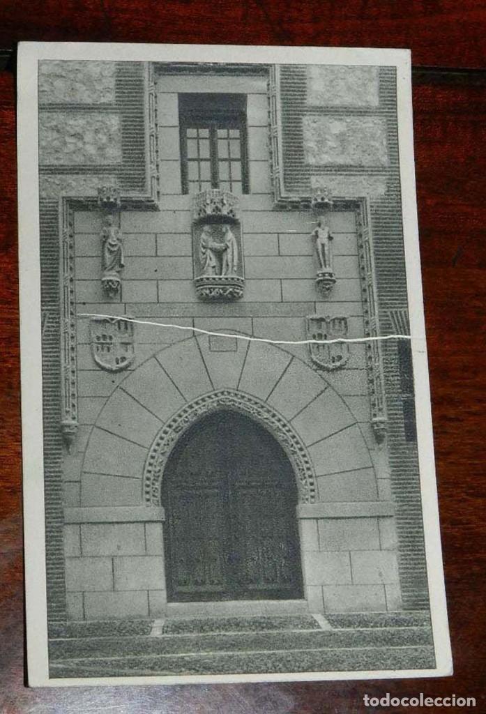 Postales: POSTAL DE MEDINA DEL CAMPO, CASTILLO DE LA MOTA, UNA FACHADA DEL PATIO, ED. LA VALENCIANA, NO CIRCUL
