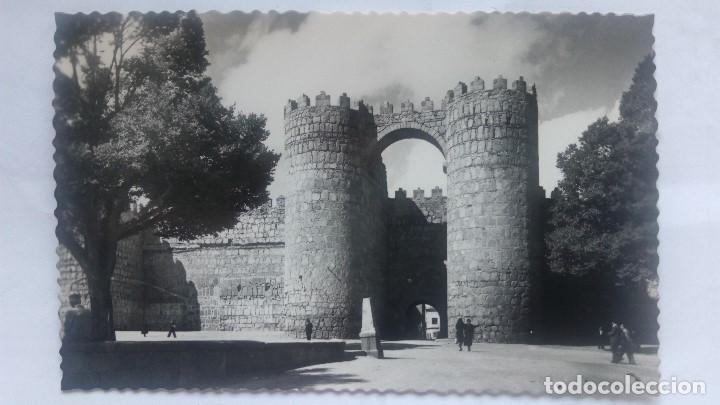 Postales: POSTAL AVILA PUERTA DE SAN VICENTE, SIN CIRCULAR, EDICIONES GARCIA GARRABELLA